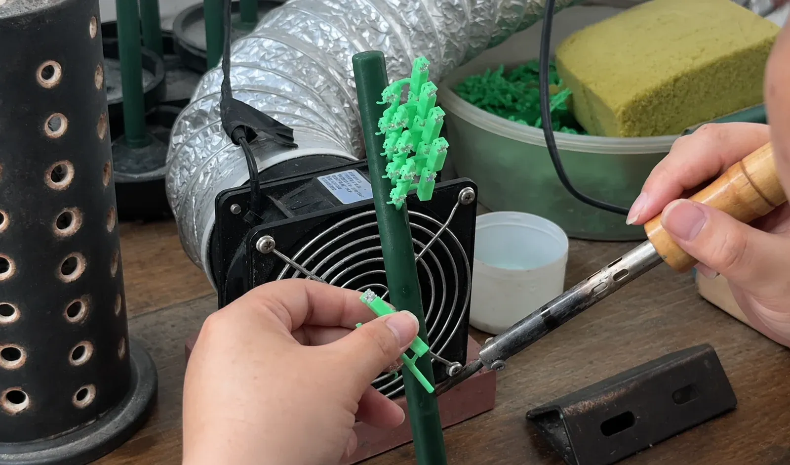 Wax tree assembly for batch casting preparation